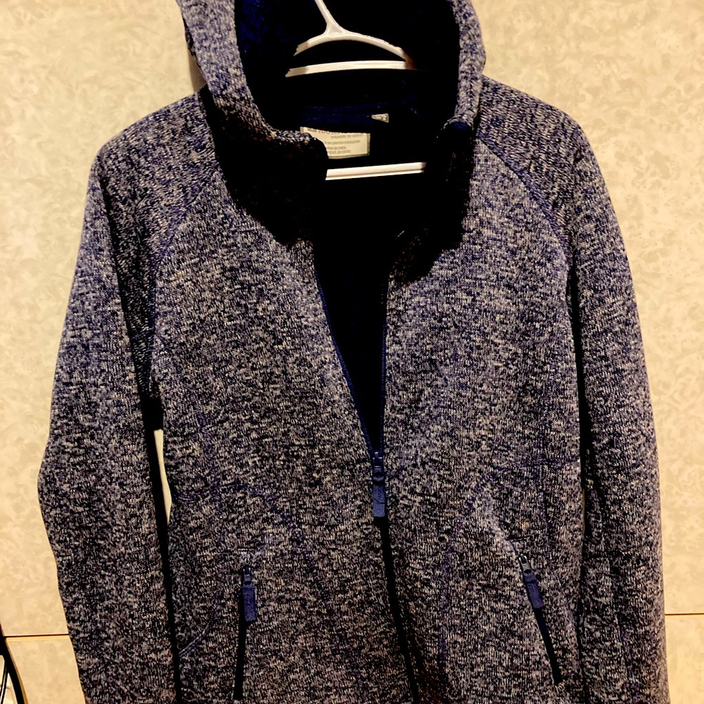 Mountain Wearhouse. Size 8 (fits like 10-12). Excellent condition.